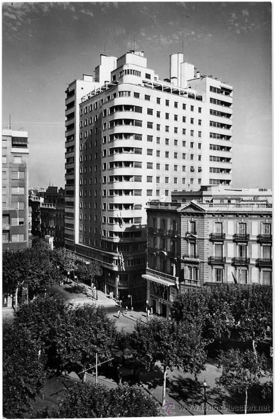 Edificio Fàbregas, Plaza Urquinaona 1939.